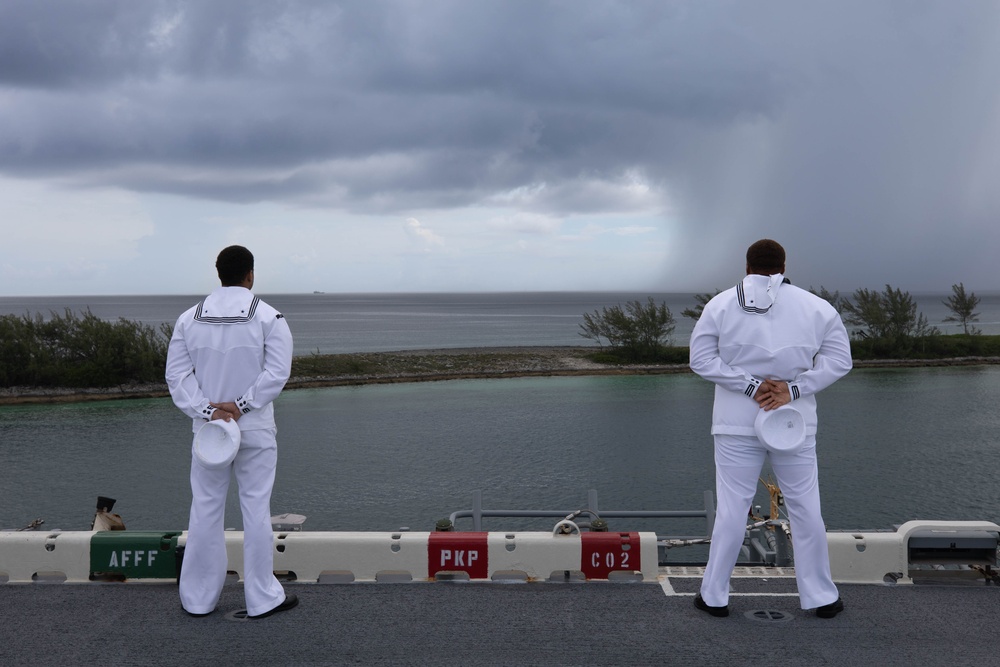 USS Wasp Pulls into The Bahamas