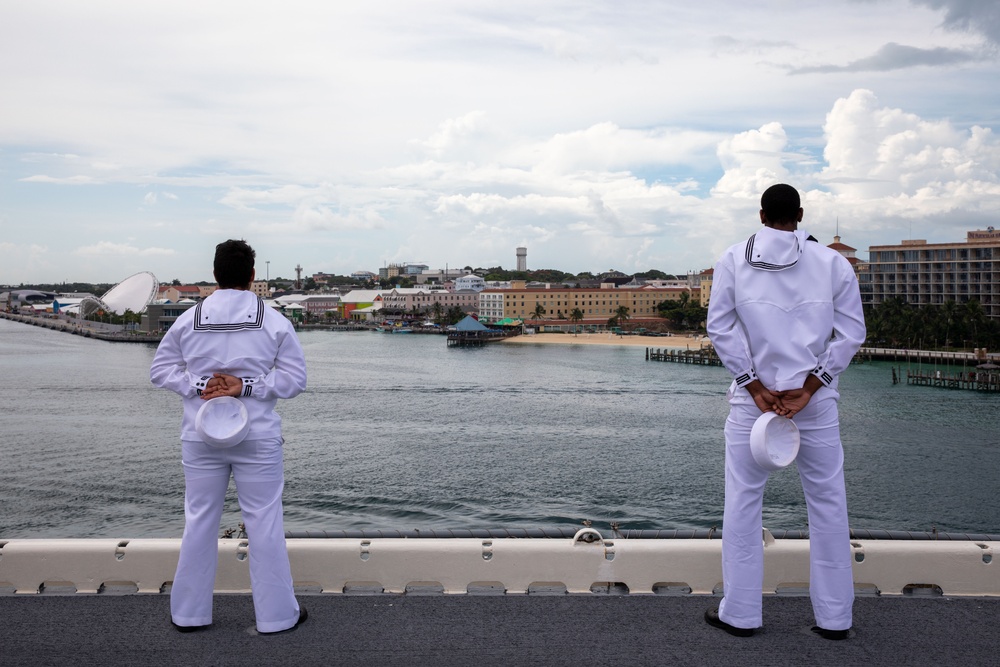 USS Wasp pulls into The Bahamas