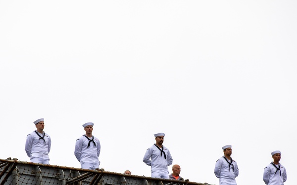 USS Nimitz Return to Homeport