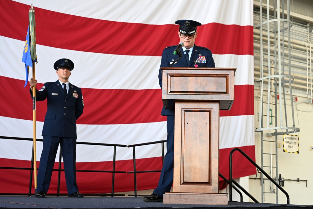 19th MXG welcomes new commander