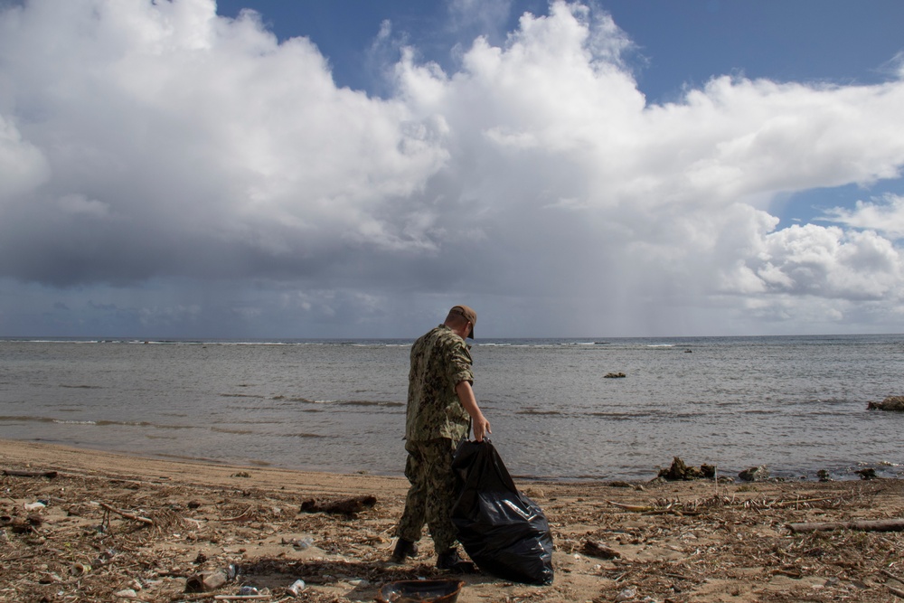 Sailors Volunteer for Typhoon Recovery