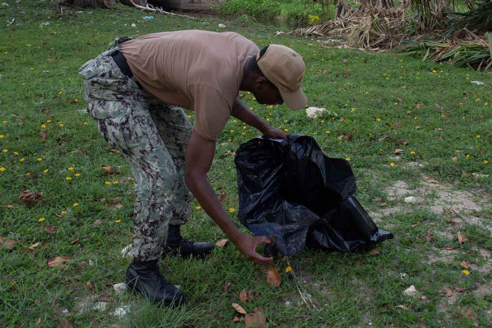 Sailors Volunteer for Typhoon Recovery