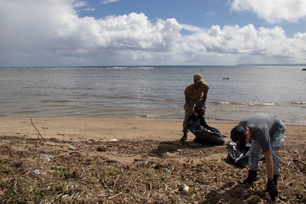 Sailors Volunteer for Typhoon Recovery