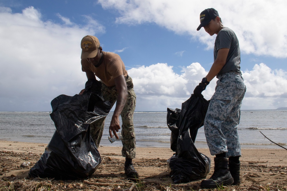 Sailors Volunteer for Typhoon Recovery