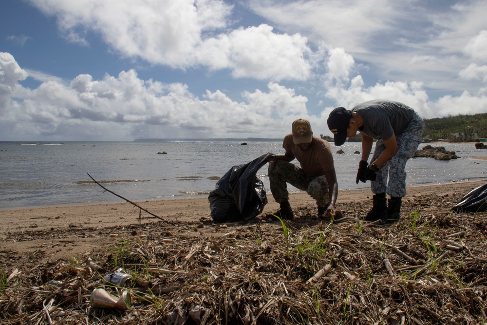 Sailors Volunteer for Typhoon Recovery
