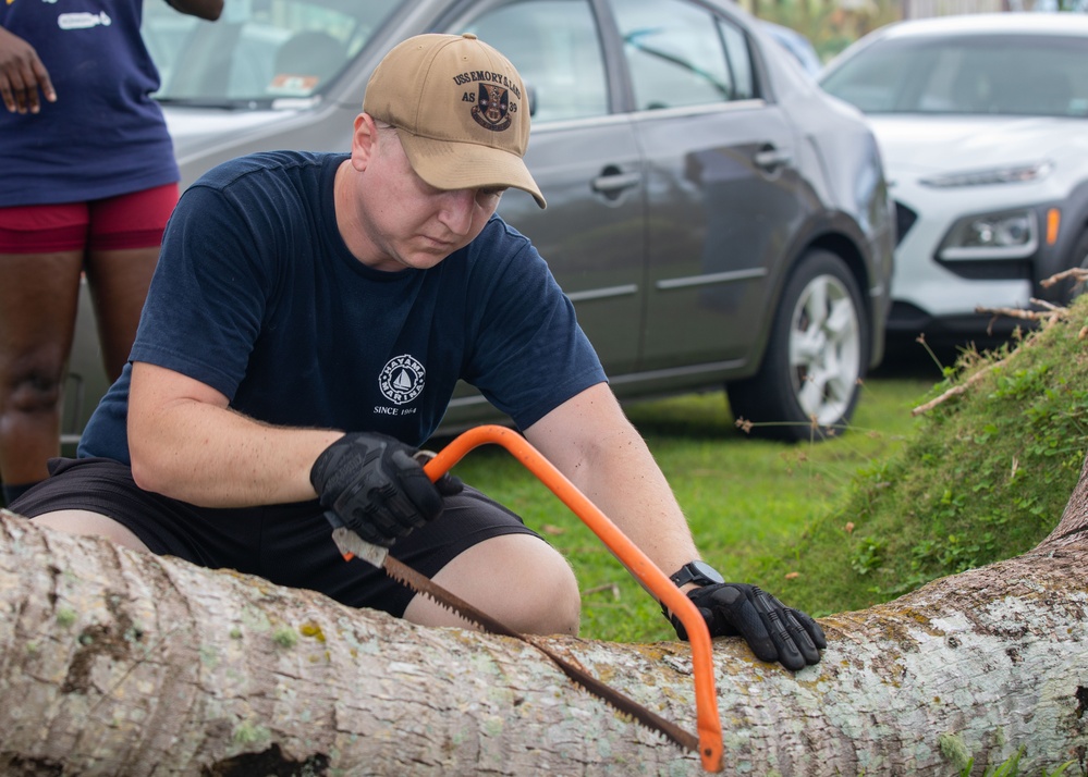 ESL Sailors Volunteer With Island Girl Power