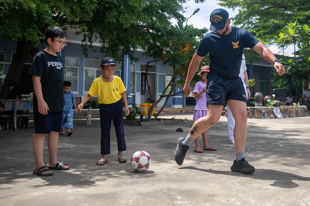 Ronald Reagan CSG Sailors participate in COMREL in Da Nang, Vietnam