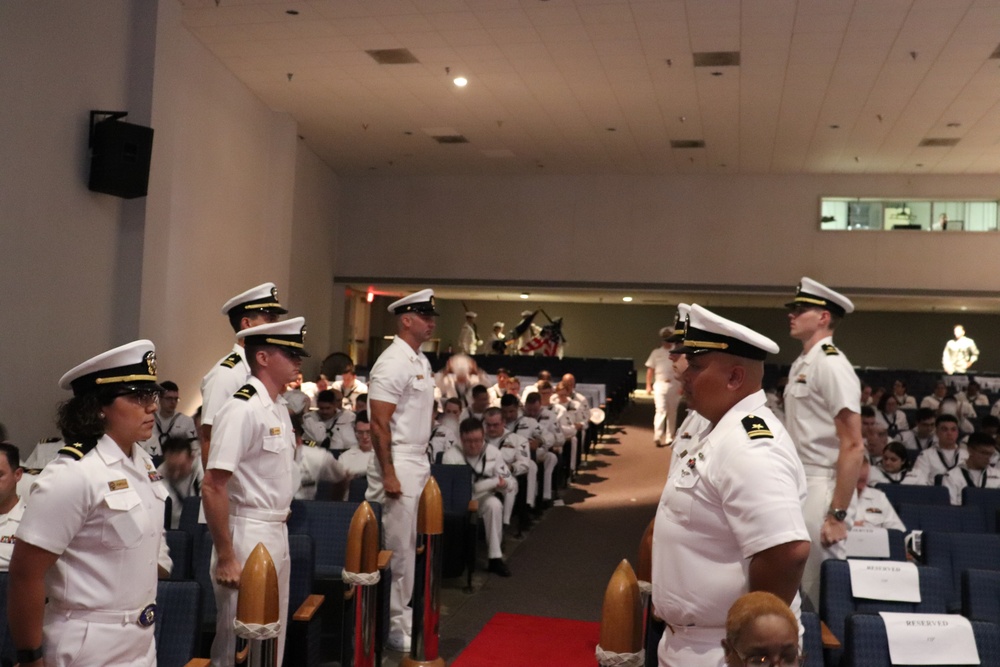 Capt. Hanser assumes command of NIOC - Texas