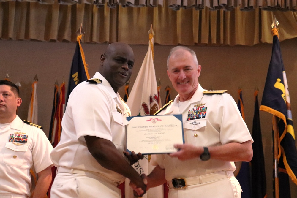 Capt. Hanser assumes command of NIOC - Texas