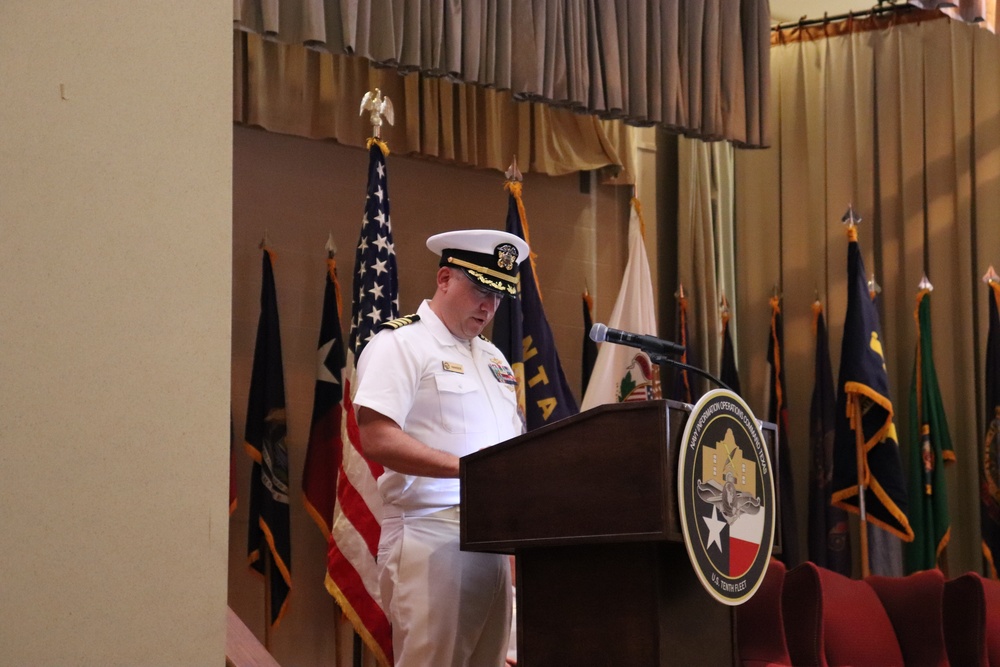 Capt. Hanser assumes command of NIOC - Texas