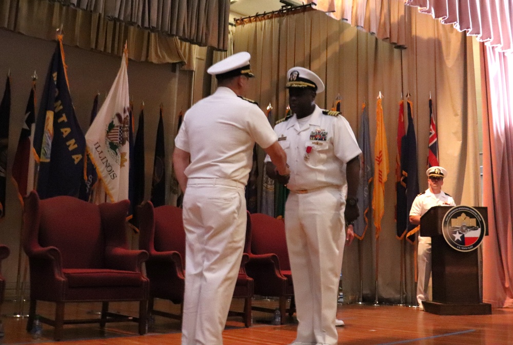 Capt. Hanser assumes command of NIOC - Texas