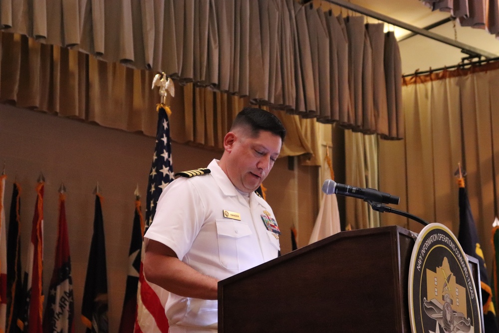 Capt. Hanser assumes command of NIOC - Texas