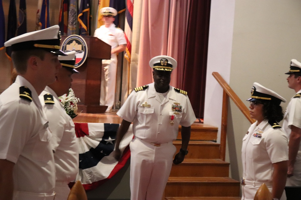 Capt. Hanser assumes command of NIOC - Texas