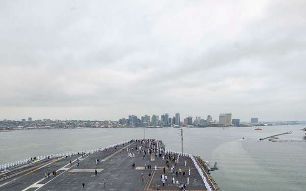 Nimitz Mans The Rails