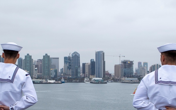 Nimitz Mans The Rails