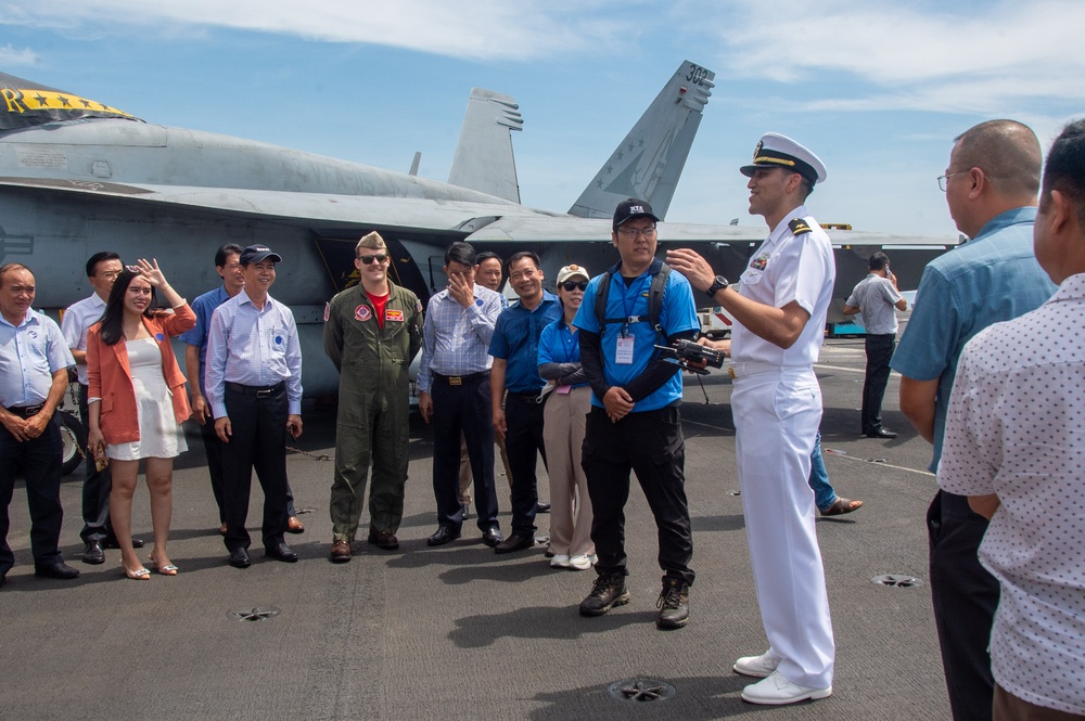 USS Ronald Reagan (CVN 76) hosts tours for Vietnamese Nationals