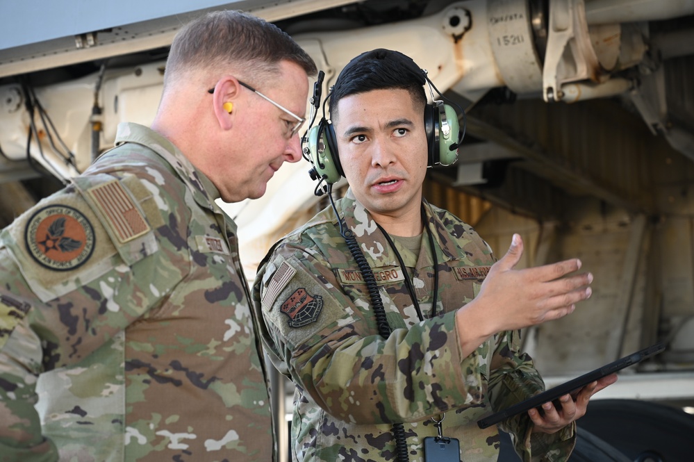 Headquarters official visits Alamo Wing