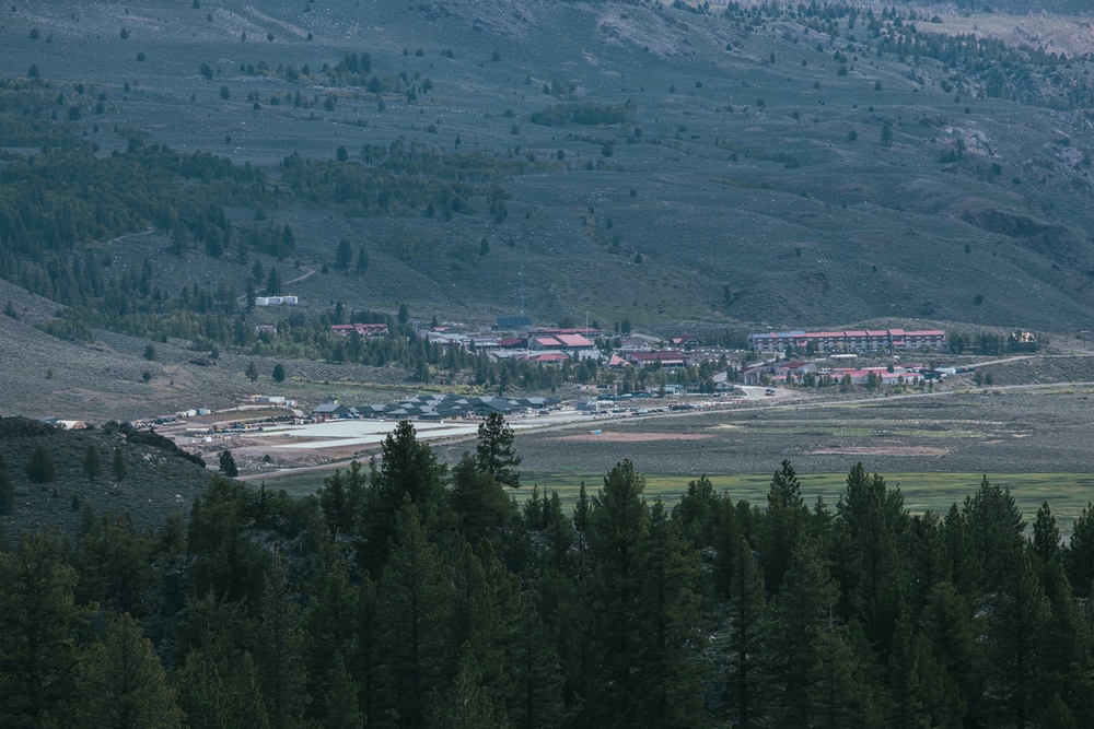 4th Reconnaissance Battalion conducts a patrol during a Mountain Exercise 4-23