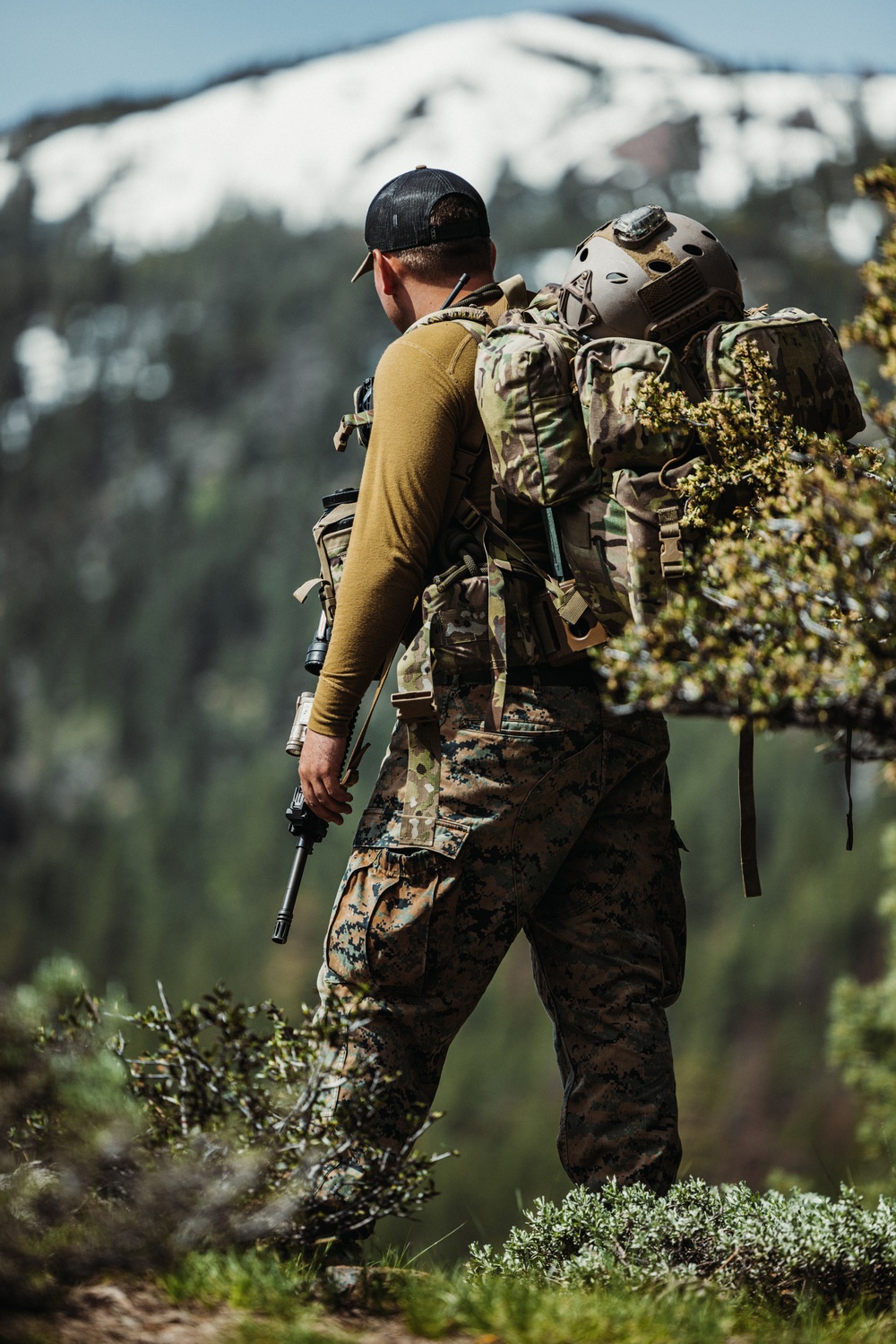 4th Reconnaissance Battalion conducts a patrol during a Mountain Exercise 4-23