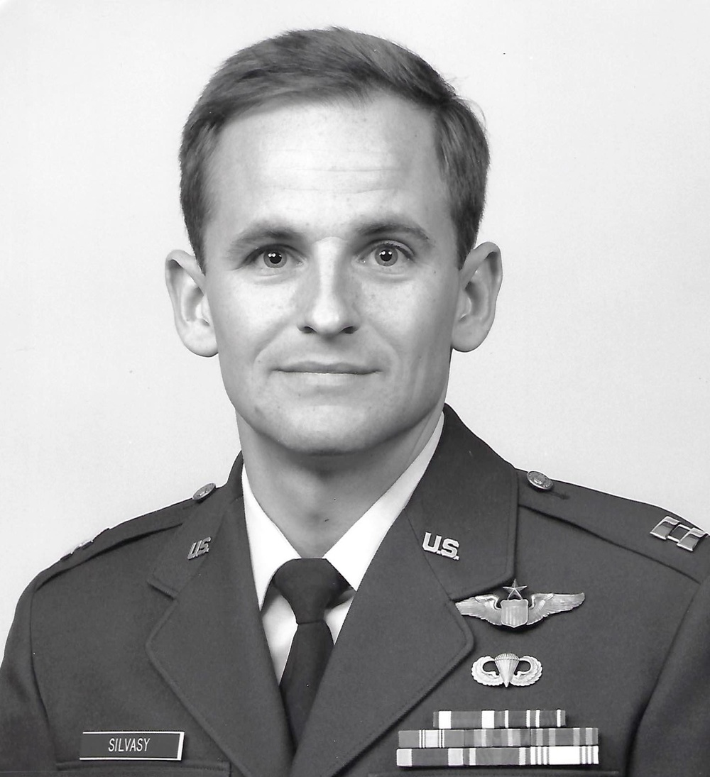 Determined, Resilient and Smart: High-Flying General Retires After 38 Years of Service