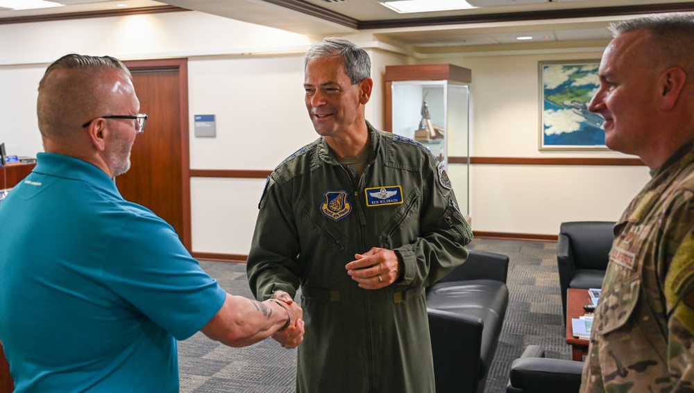 Retired Command Sgt. Maj. Troxell visits PACAF HQ