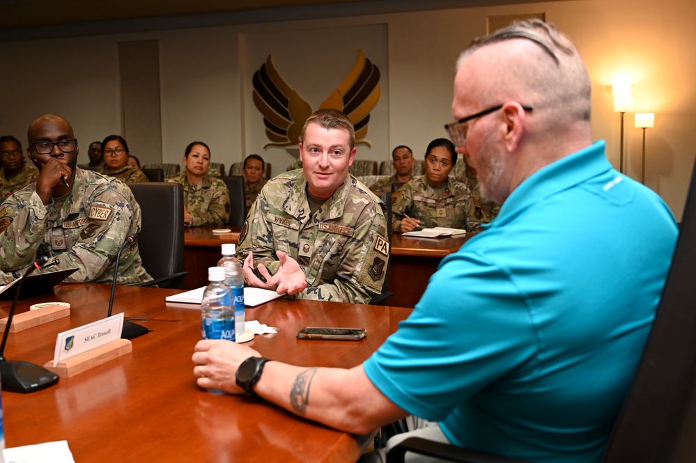 Retired Command Sgt. Maj. Troxell visits PACAF HQ