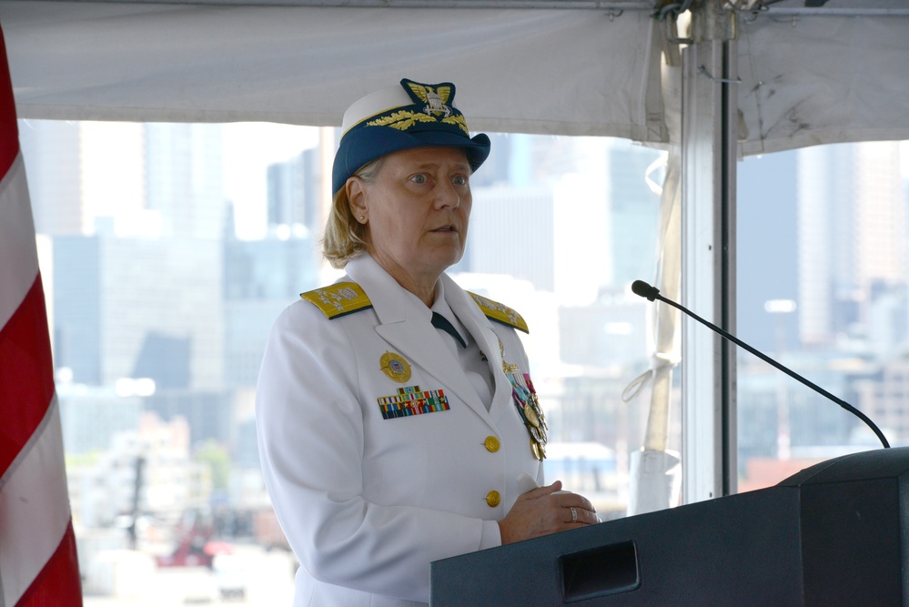 Coast Guard Cutter Healy holds change of command ceremony at Base Seattle