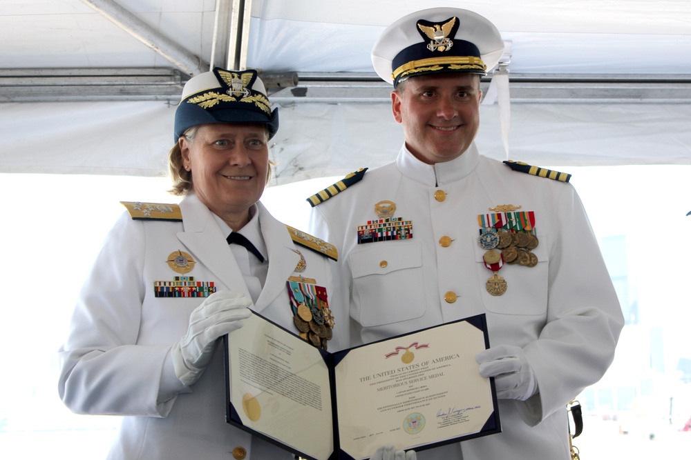 Coast Guard Cutter Healy holds change of command ceremony at Base Seattle