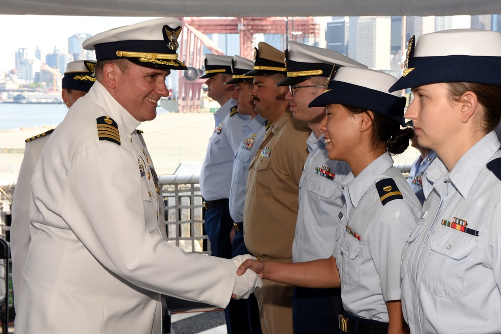 Coast Guard Cutter Healy holds change of command ceremony at Base Seattle