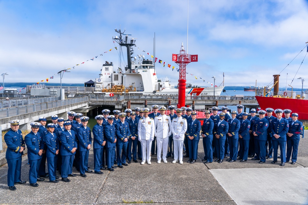 Coast Guard Cutter Alert holds change of command ceremony in Astoria, Oregon