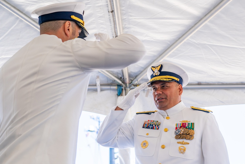 Coast Guard Cutter Alert holds change of command ceremony in Astoria, Oregon