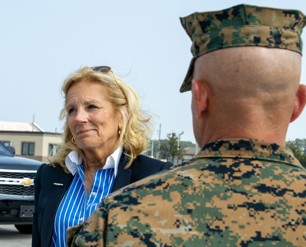 FLOTUS Lands at MCAS Beaufort