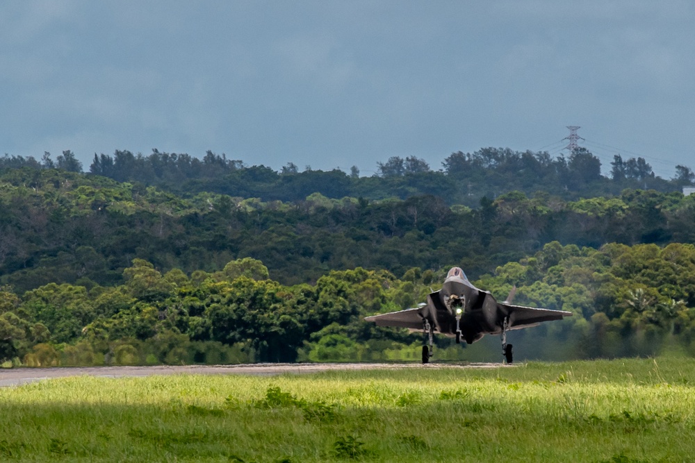 Lightning strikes at Kadena for Northern Edge