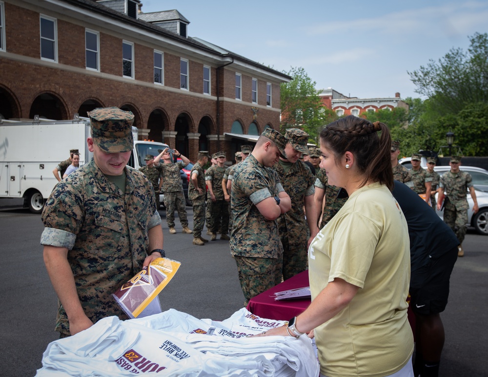 The Washington Commanders visit Marine Barracks Washington