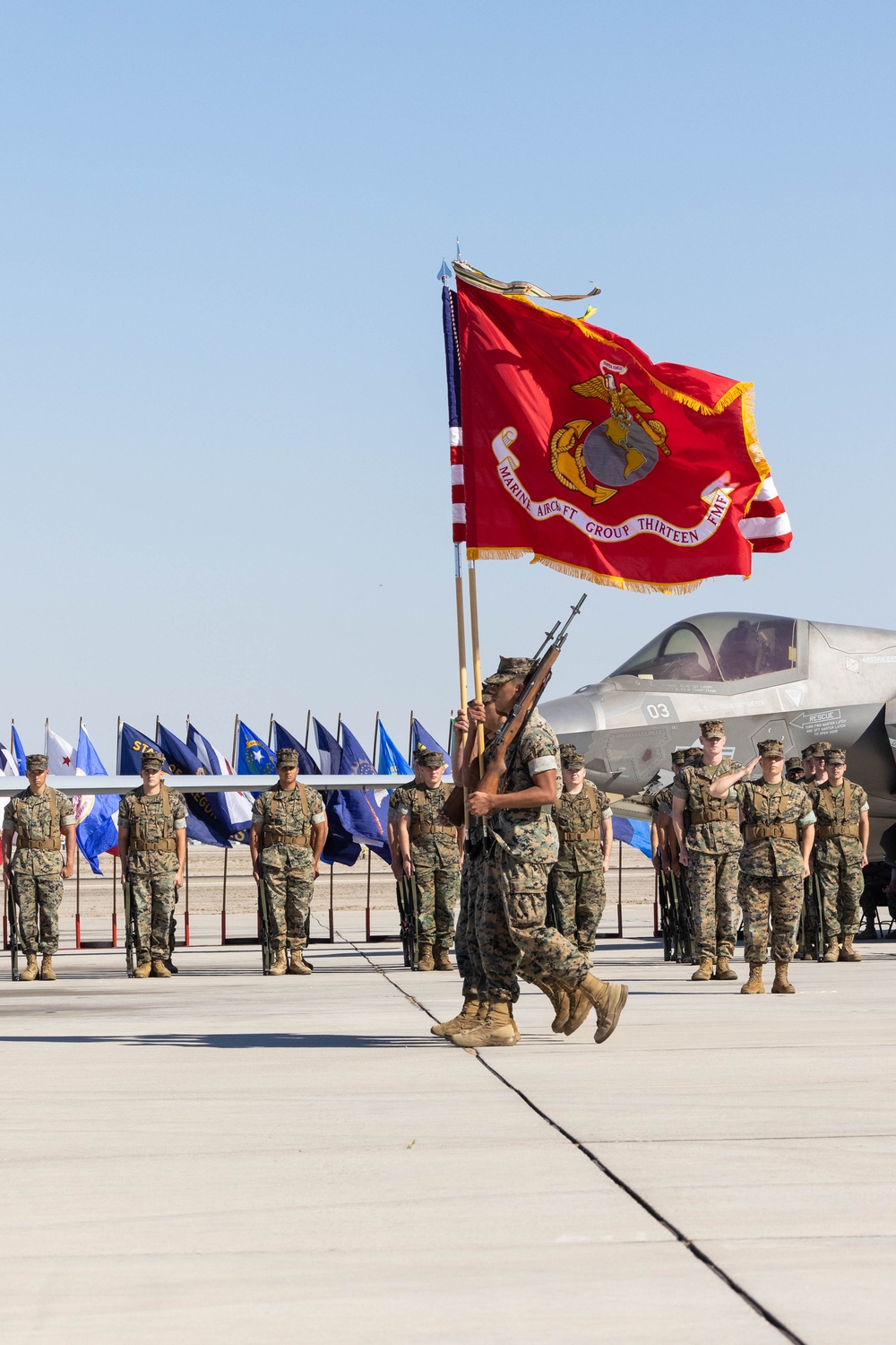 MAG-13 conducts a change of command