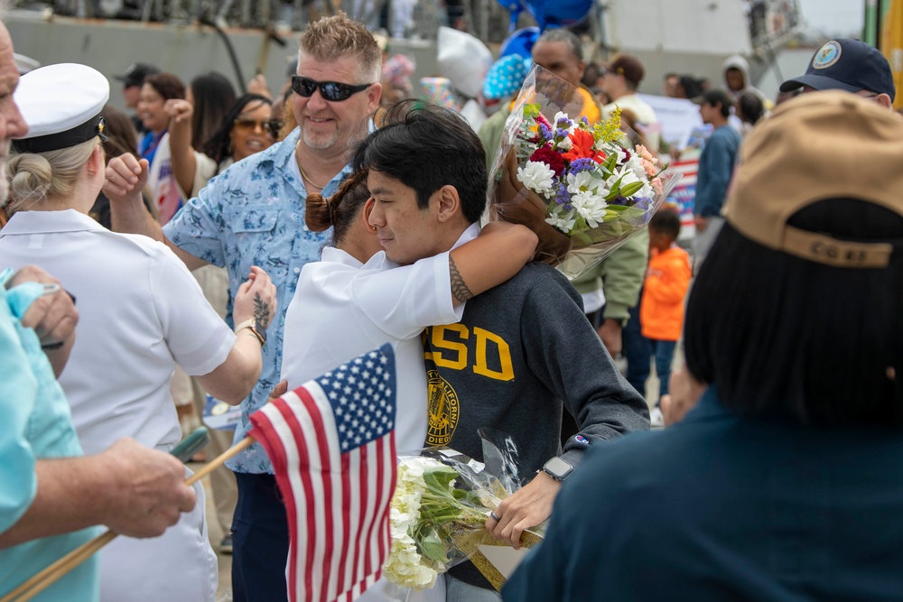 USS Decatur Sailor Greets Family After Returning from Deployment