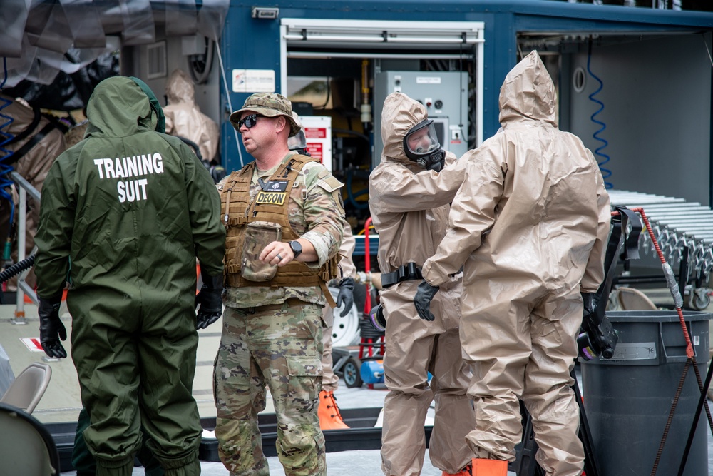 Oregon CERFFP trains for decontamination