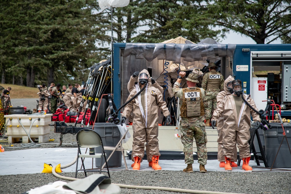 Oregon CERFFP trains for decontamination