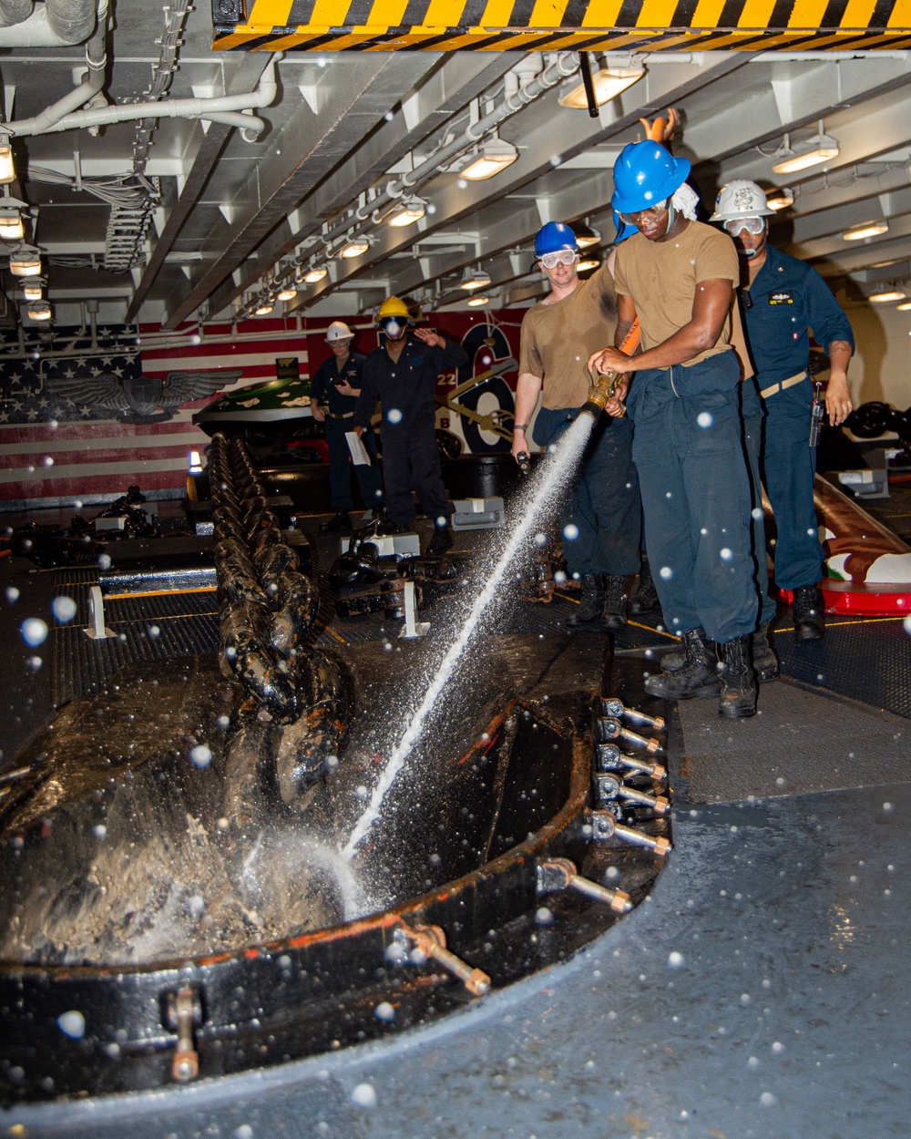 USS Ronald Reagan (CVN 76) departs Da Nang, Vietnam