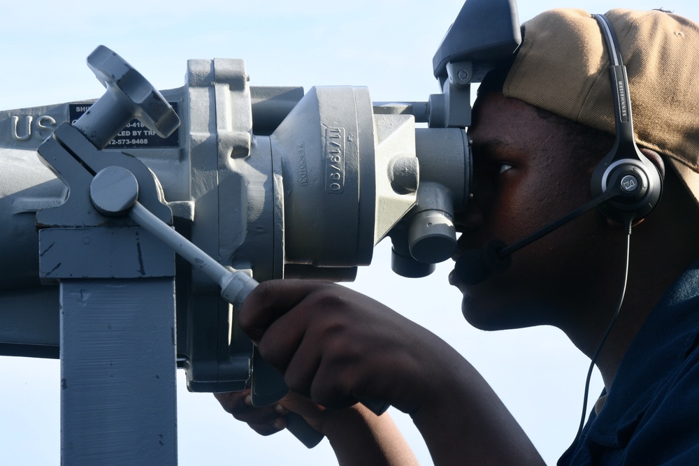 USS Mason (DDG 87) Participates in CSG-4 COMPTUEX