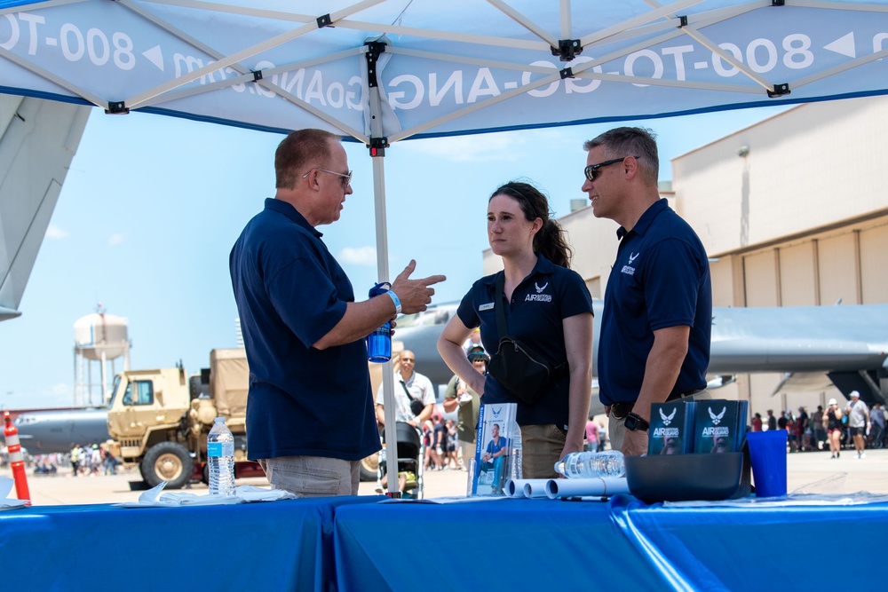 137th SOW supports Tinker Air Show