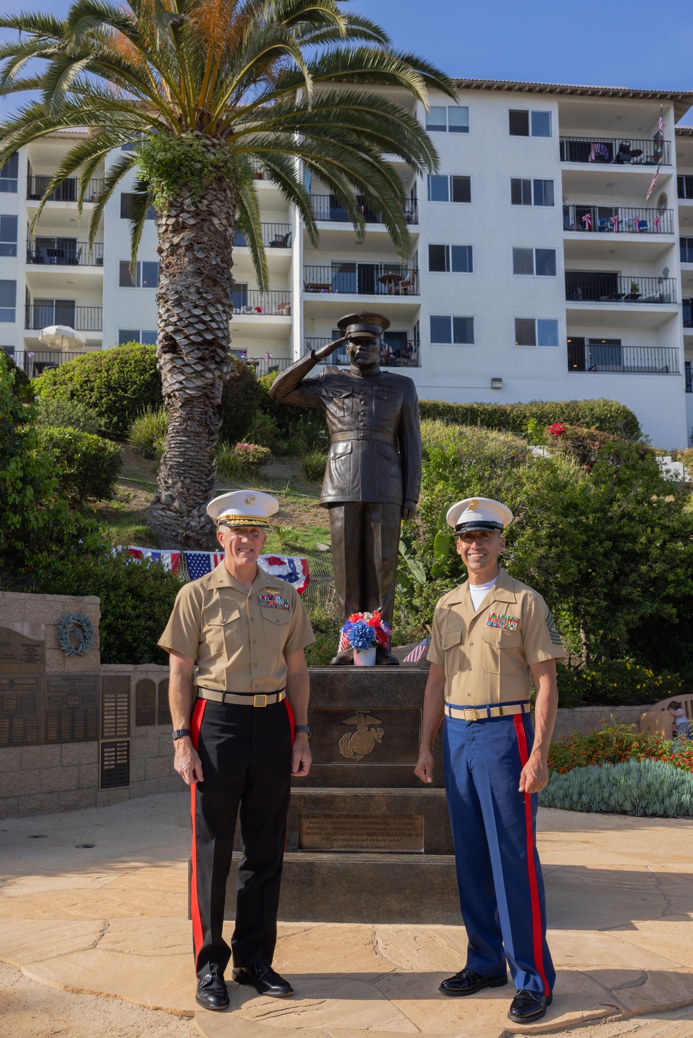 MCI-West CG attends San Clemente’s Annual Fourth of July Celebration