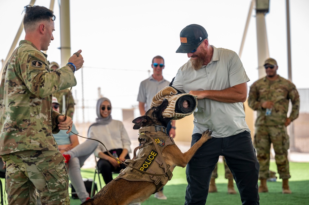 DVIDS - Images - Cincinnati Reds baseball team recognize military