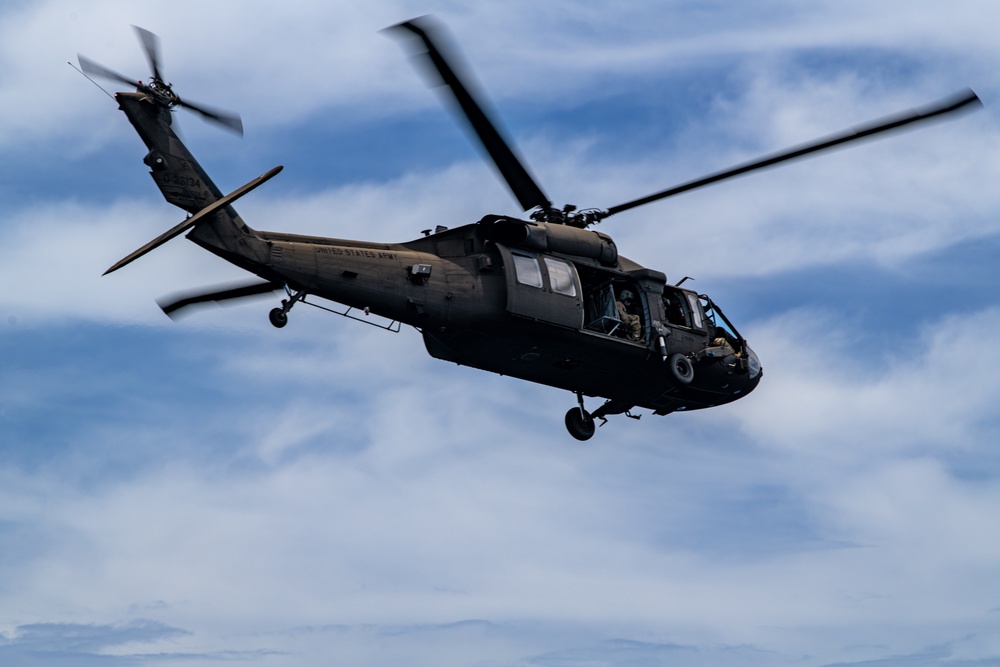 1-228 Winged Warriors, USS Cole partner for DLQ training
