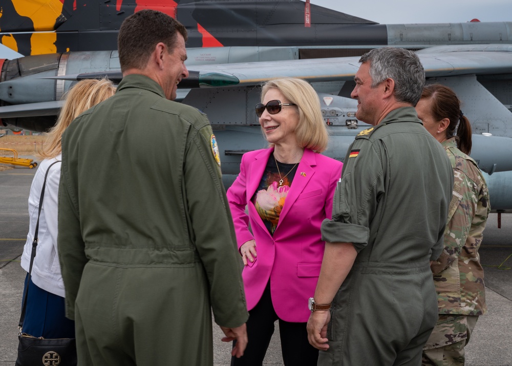 U.S. Ambassador to Germany Visits AD23