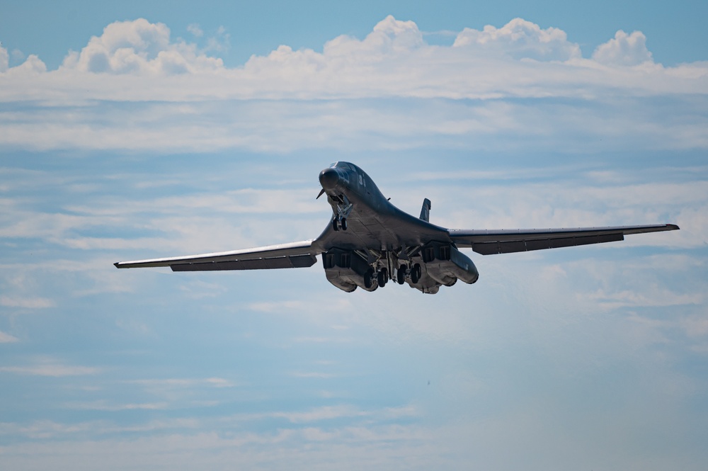 B-1B Lancer takes off for Red Flag 23-3