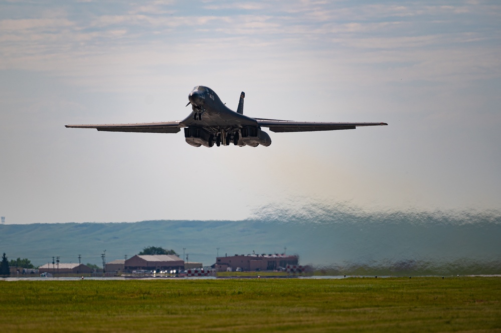 B-1B Lancer takes off for Red Flag 23-3