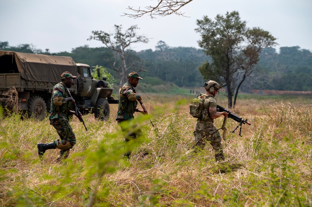 Angolan Armed Forces graduate JCET held by U.S. Special Operations Forces