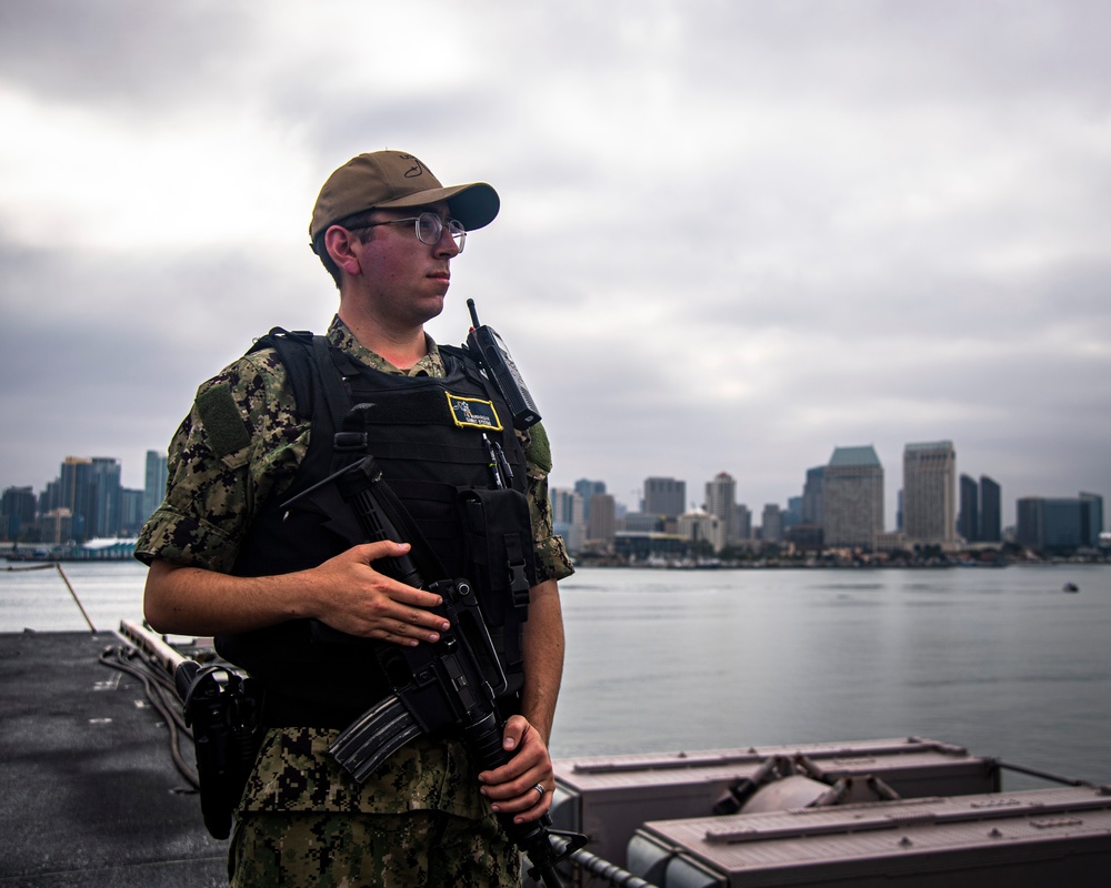 Nimitz Departs San Diego