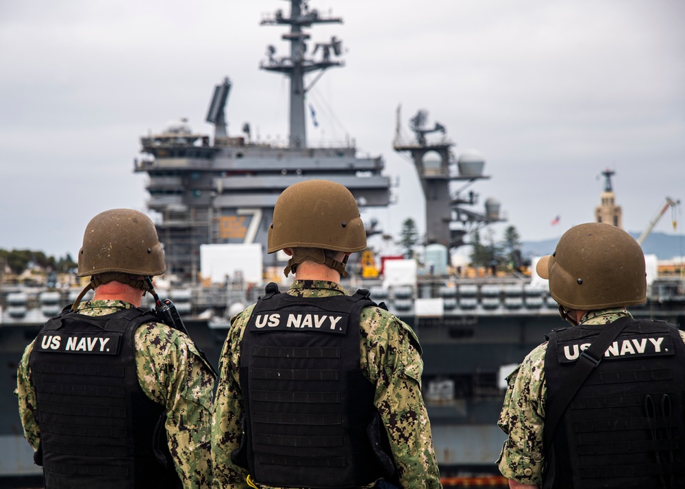 Nimitz Departs San Diego